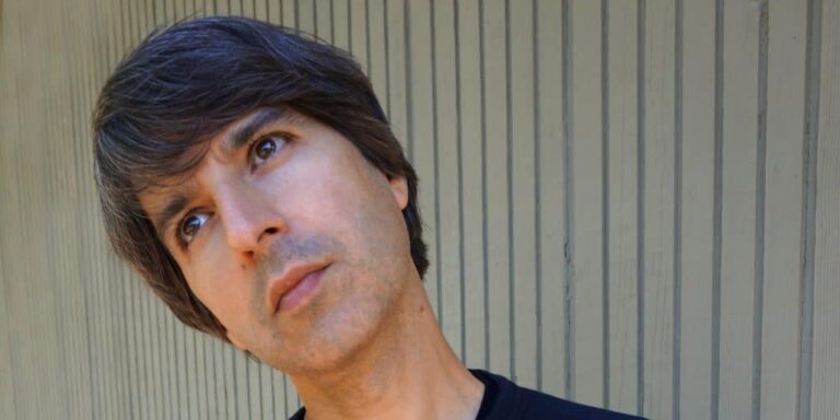 Demetri Martin press photo 2018 1024x512 1 1 768x384