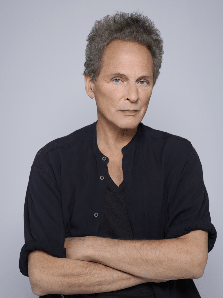 LINDSEY BUCKINGHAM 0684 02 RGB 768x1024 1 1