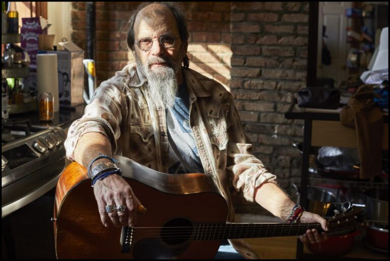 SteveEarle1 1024x686 1 2 768x515
